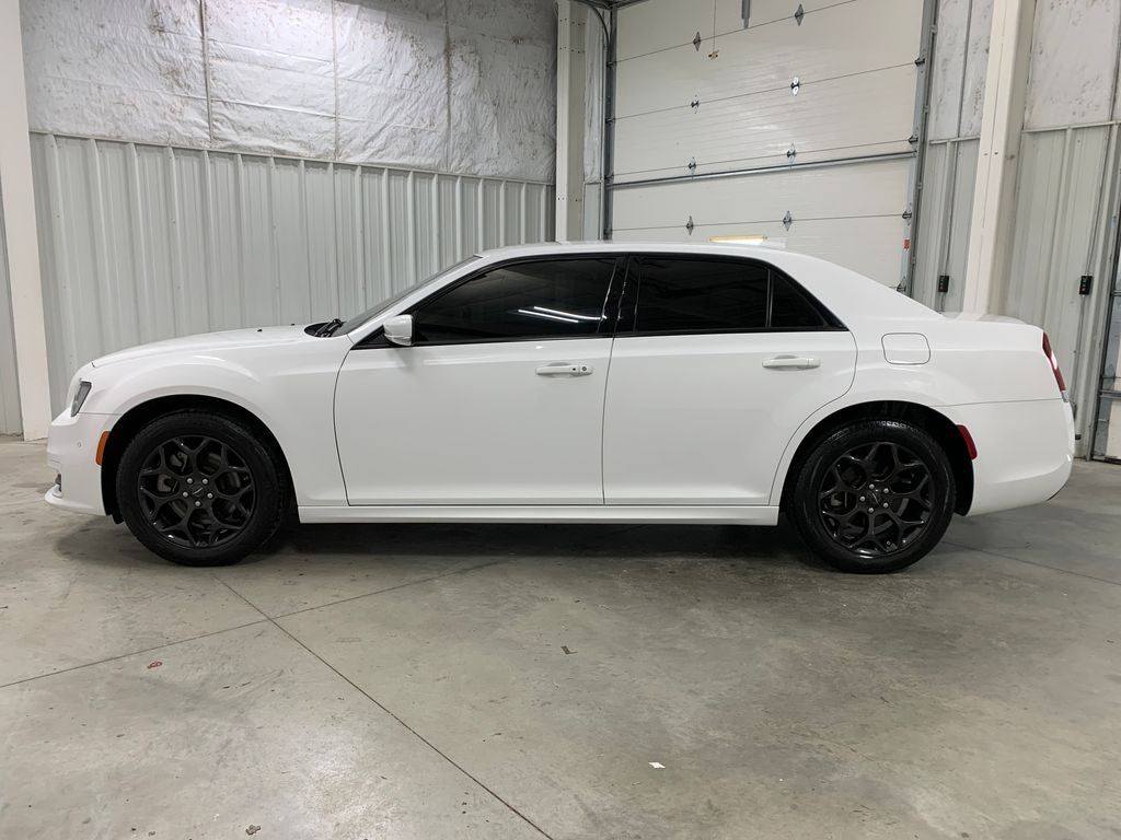 2023 Chrysler 300 Touring