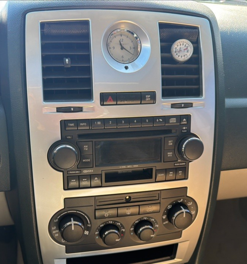 2006 Chrysler 300C Base