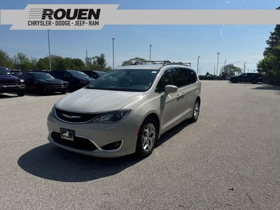 2017 Chrysler Pacifica Touring L