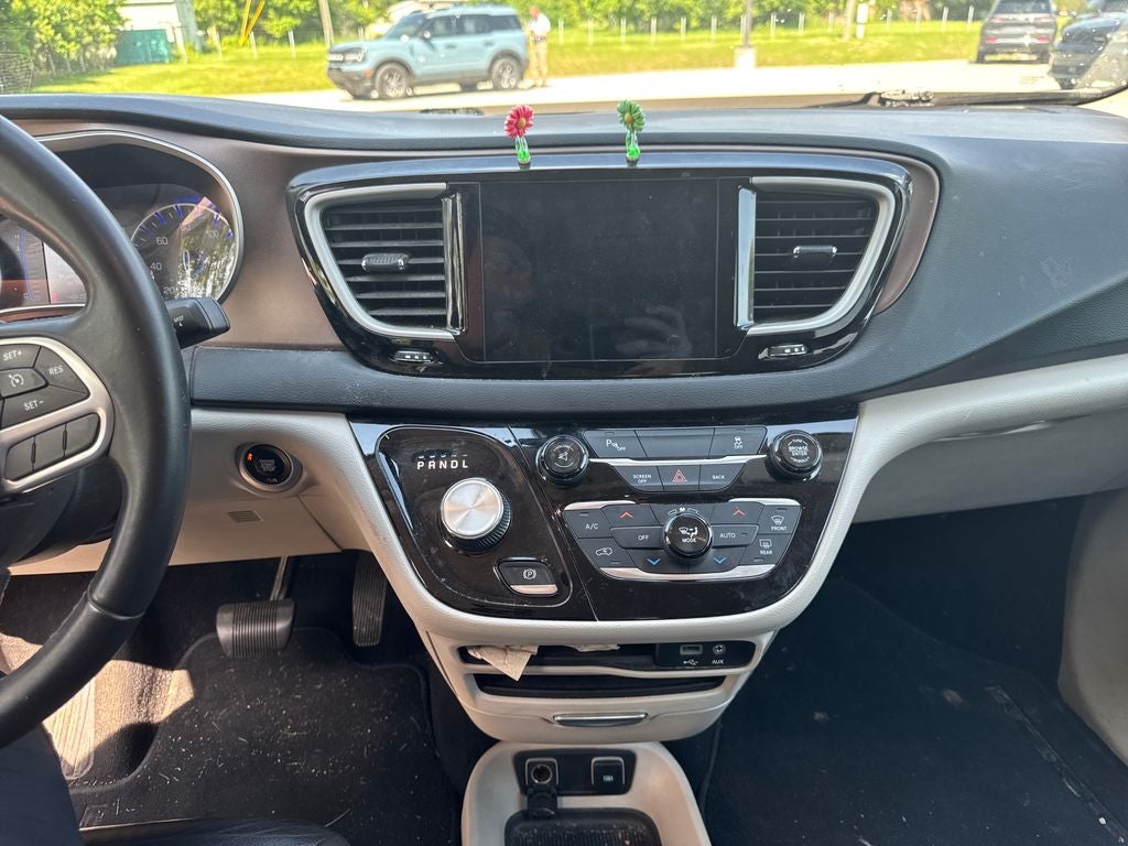 2017 Chrysler Pacifica Touring L