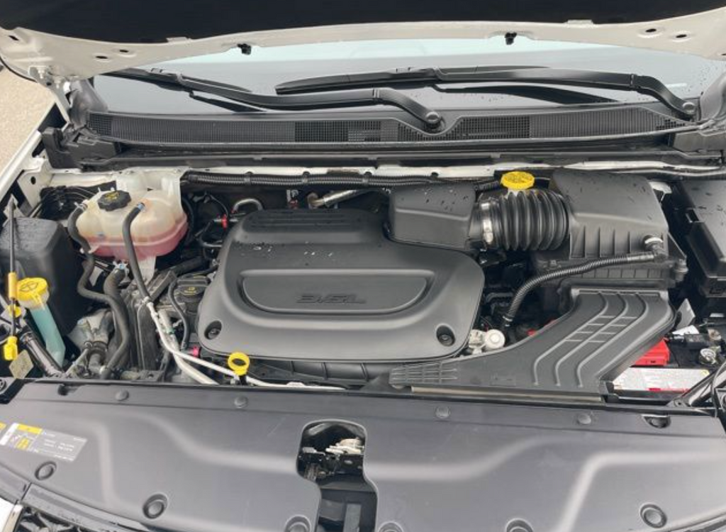 2024 Chrysler Pacifica Touring L
