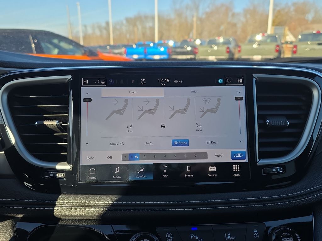 2026 Chrysler Pacifica Select