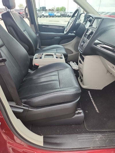 2015 Chrysler Town & Country Touring