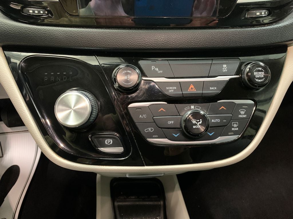 2017 Chrysler Pacifica Touring L