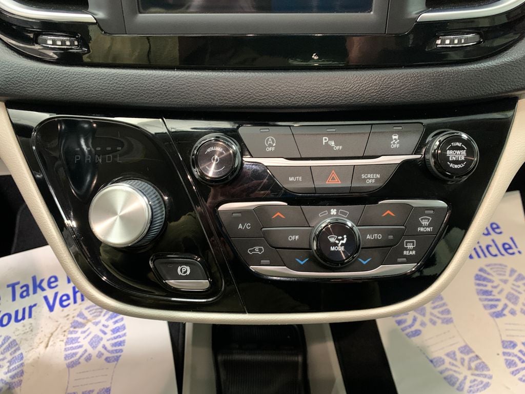 2020 Chrysler Pacifica Touring L