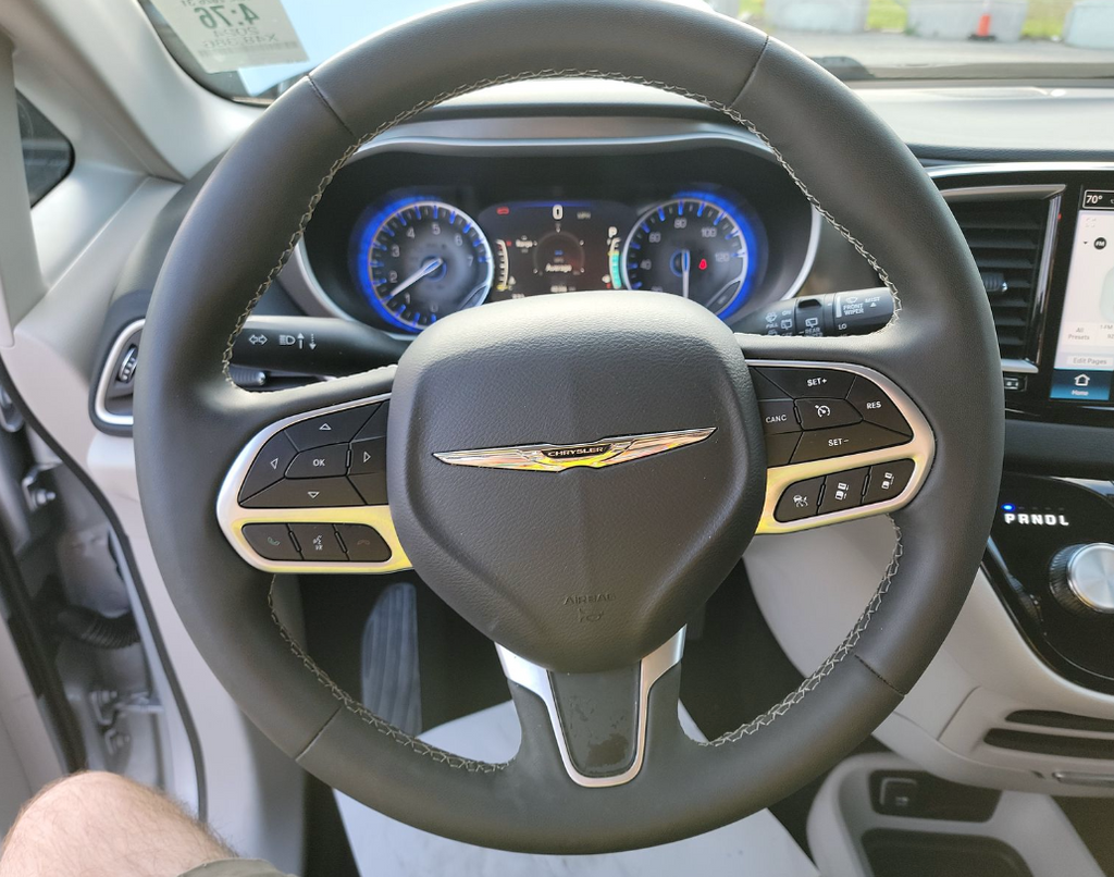 2024 Chrysler Pacifica Touring L