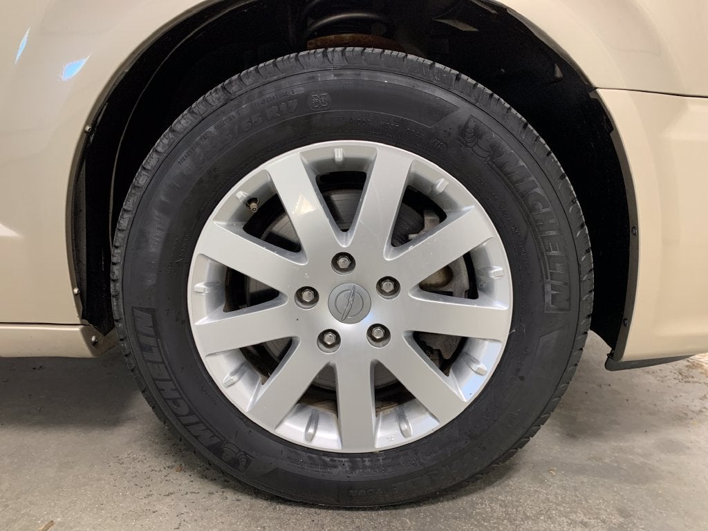 2016 Chrysler Town & Country Touring