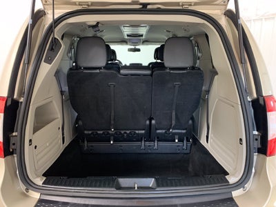 2016 Chrysler Town & Country Touring