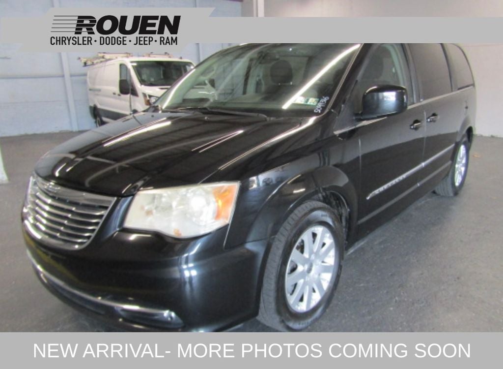 2013 Chrysler Town & Country Touring