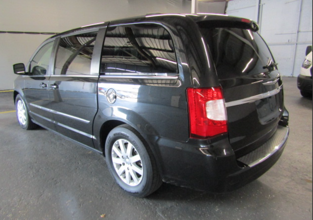 2013 Chrysler Town & Country Touring