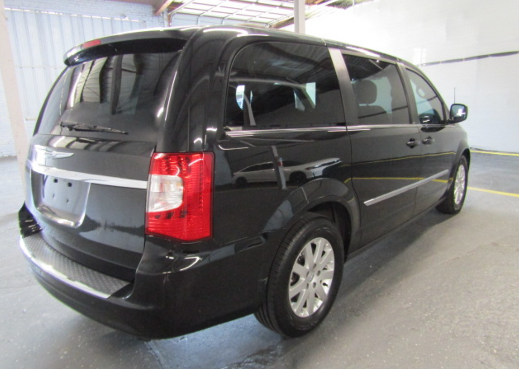 2013 Chrysler Town & Country Touring