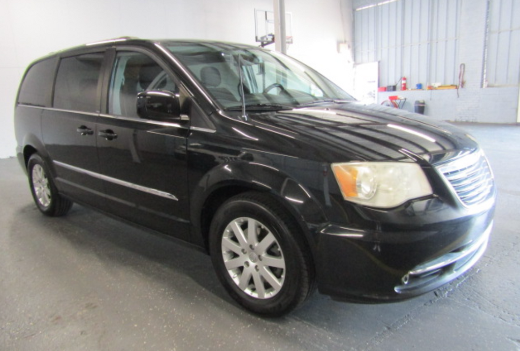 2013 Chrysler Town & Country Touring