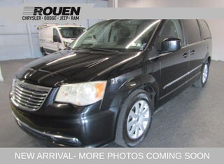 2013 Chrysler Town &amp; Country Touring