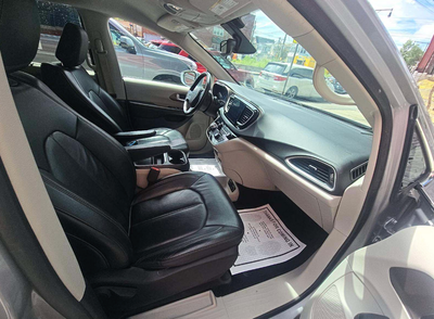 2017 Chrysler Pacifica Touring L