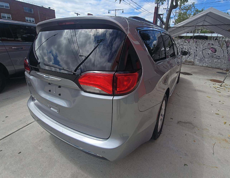 2017 Chrysler Pacifica Touring L