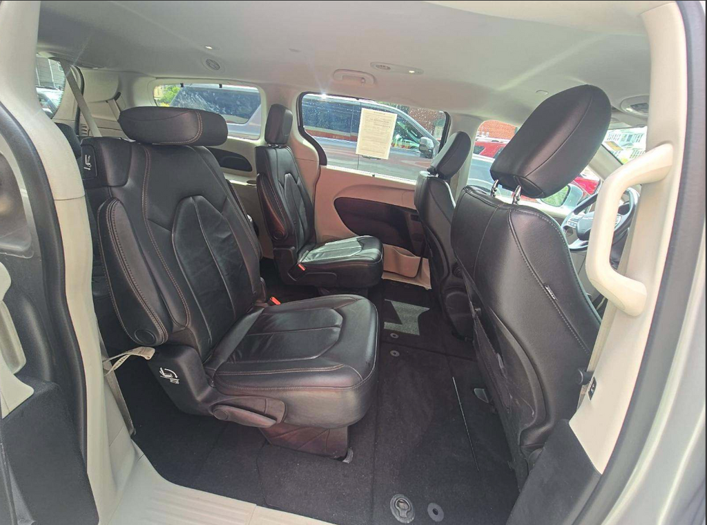 2017 Chrysler Pacifica Touring L
