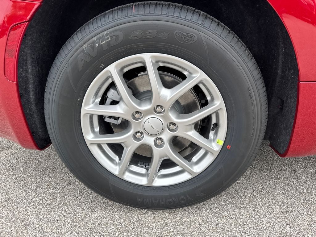 2027 Chrysler Pacifica Select