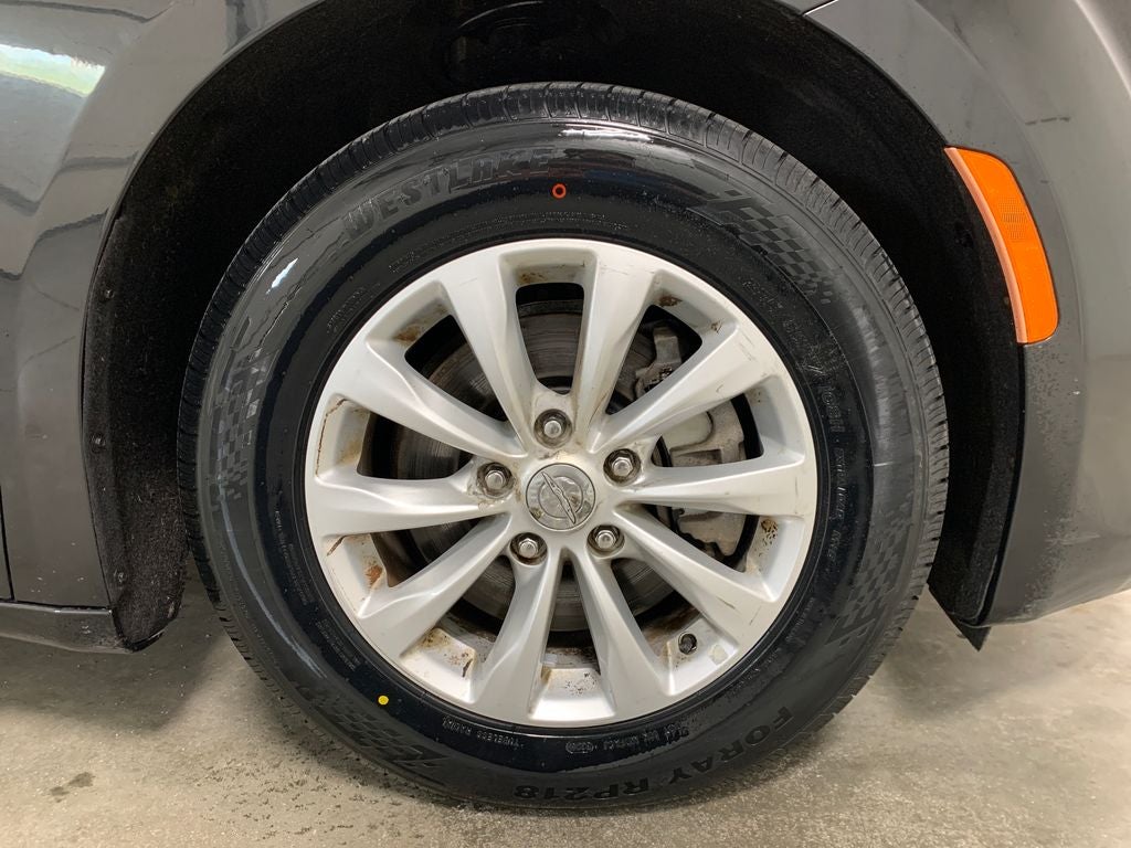 2017 Chrysler Pacifica Touring L
