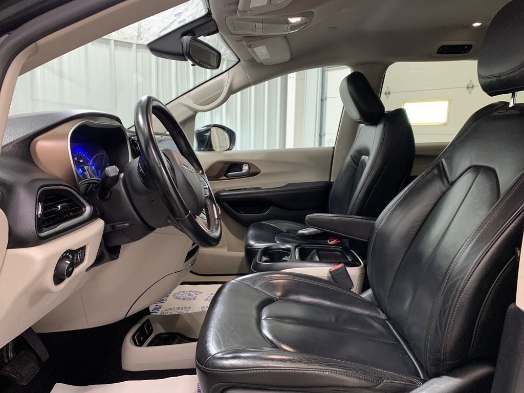 2017 Chrysler Pacifica Touring L