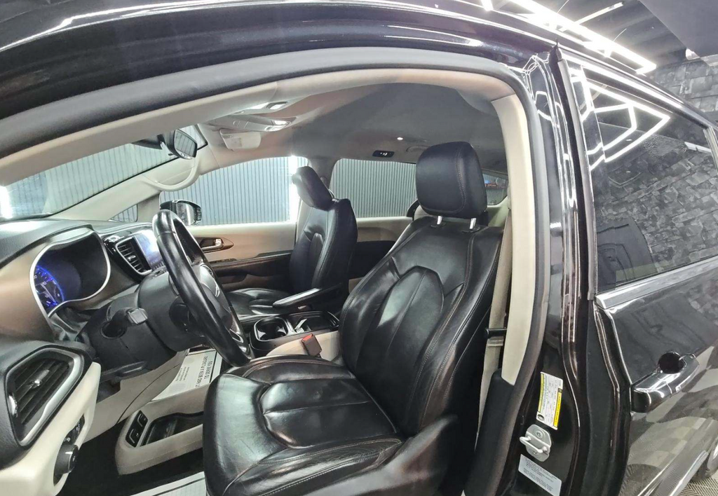 2017 Chrysler Pacifica Touring L