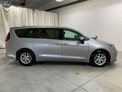 2017 Chrysler Pacifica LX