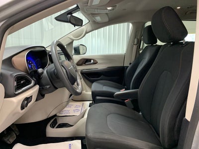 2017 Chrysler Pacifica LX