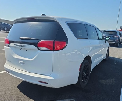 2021 Chrysler Voyager LX