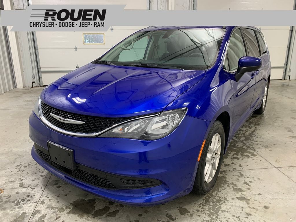 2021 Chrysler Voyager LX