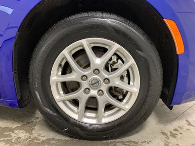 2021 Chrysler Voyager LX