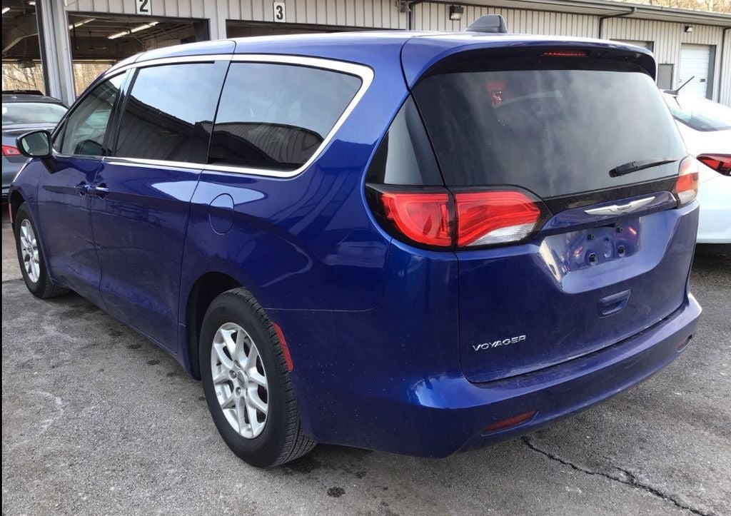 2021 Chrysler Voyager LX