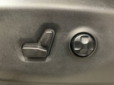 2021 Chrysler Voyager LX