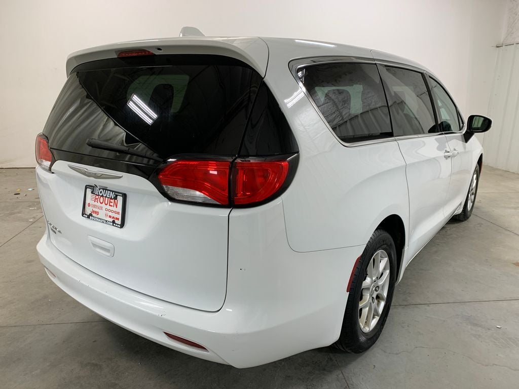 2017 Chrysler Pacifica Touring