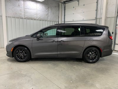 2019 Chrysler Pacifica Touring L Plus