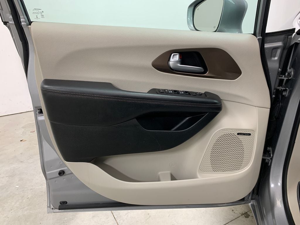 2018 Chrysler Pacifica Touring L Plus