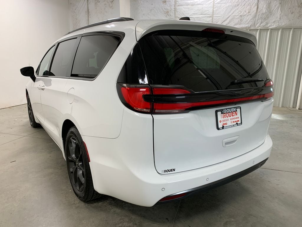 2025 Chrysler Pacifica Limited