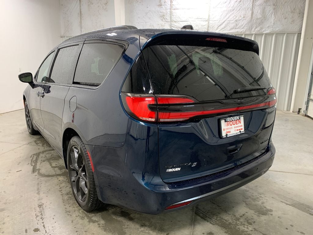 2025 Chrysler Pacifica Limited