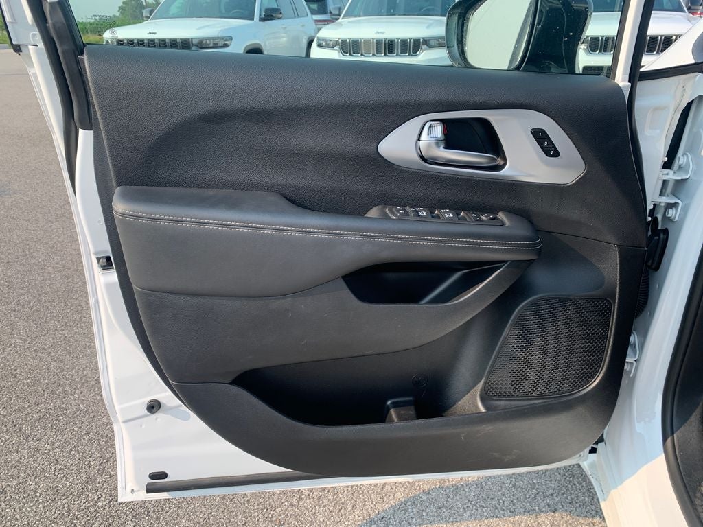 2025 Chrysler Pacifica Limited