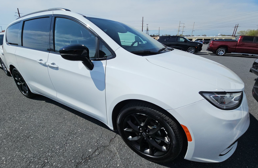 2026 Chrysler Pacifica Limited