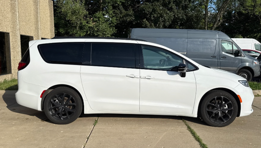 2025 Chrysler Pacifica Limited