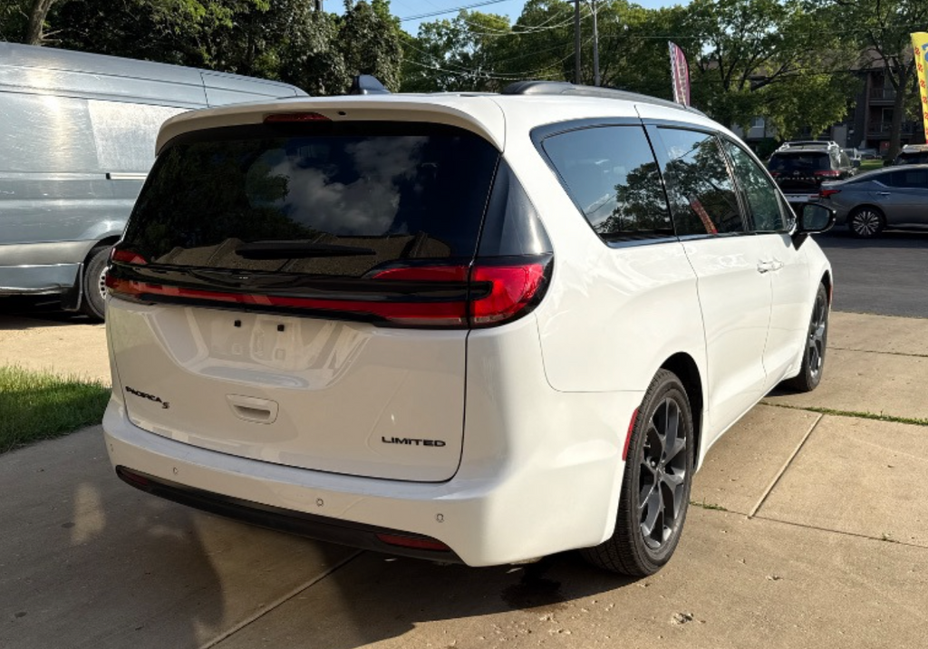 2025 Chrysler Pacifica Limited