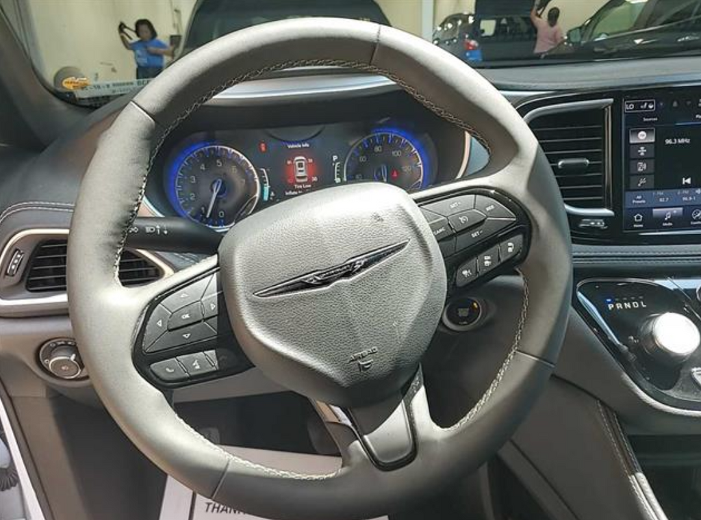 2025 Chrysler Pacifica Limited
