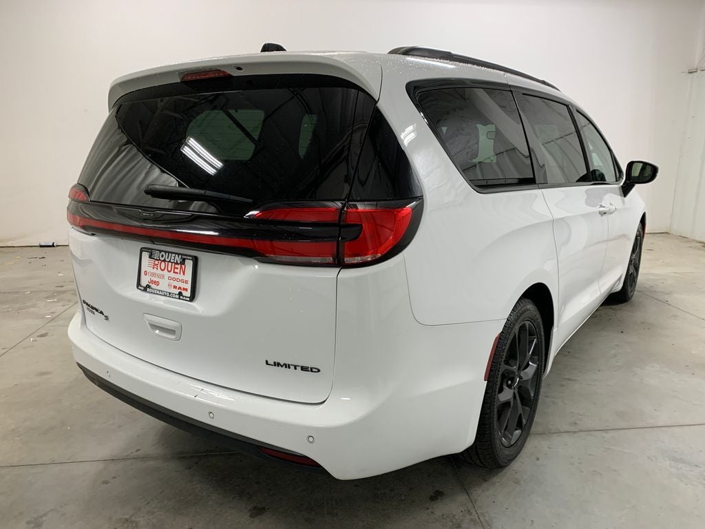2025 Chrysler Pacifica Limited