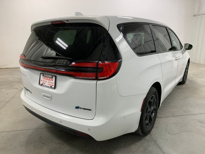 2022 Chrysler Pacifica Hybrid Limited