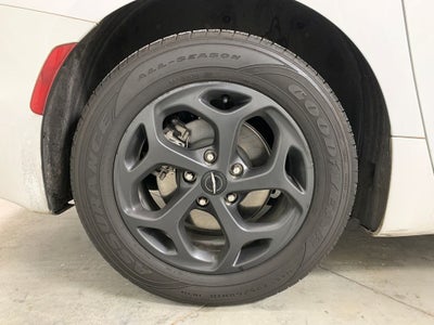 2022 Chrysler Pacifica Hybrid Limited