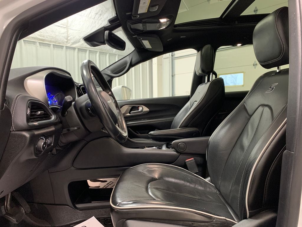 2022 Chrysler Pacifica Hybrid Limited