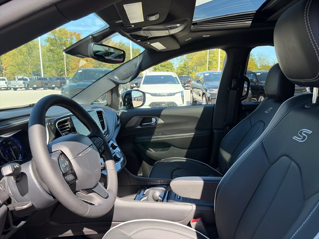 2027 Chrysler Pacifica Limited
