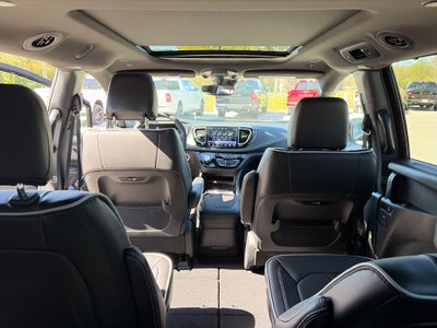 2027 Chrysler Pacifica Limited