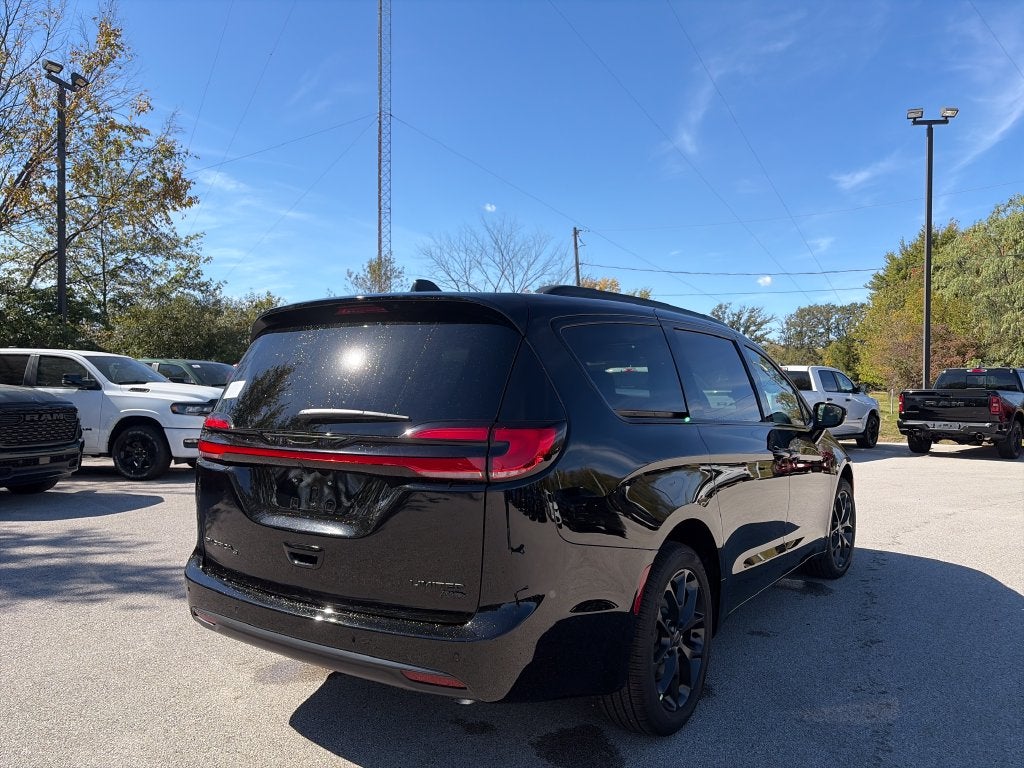2027 Chrysler Pacifica Limited