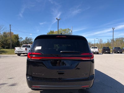 2027 Chrysler Pacifica Limited