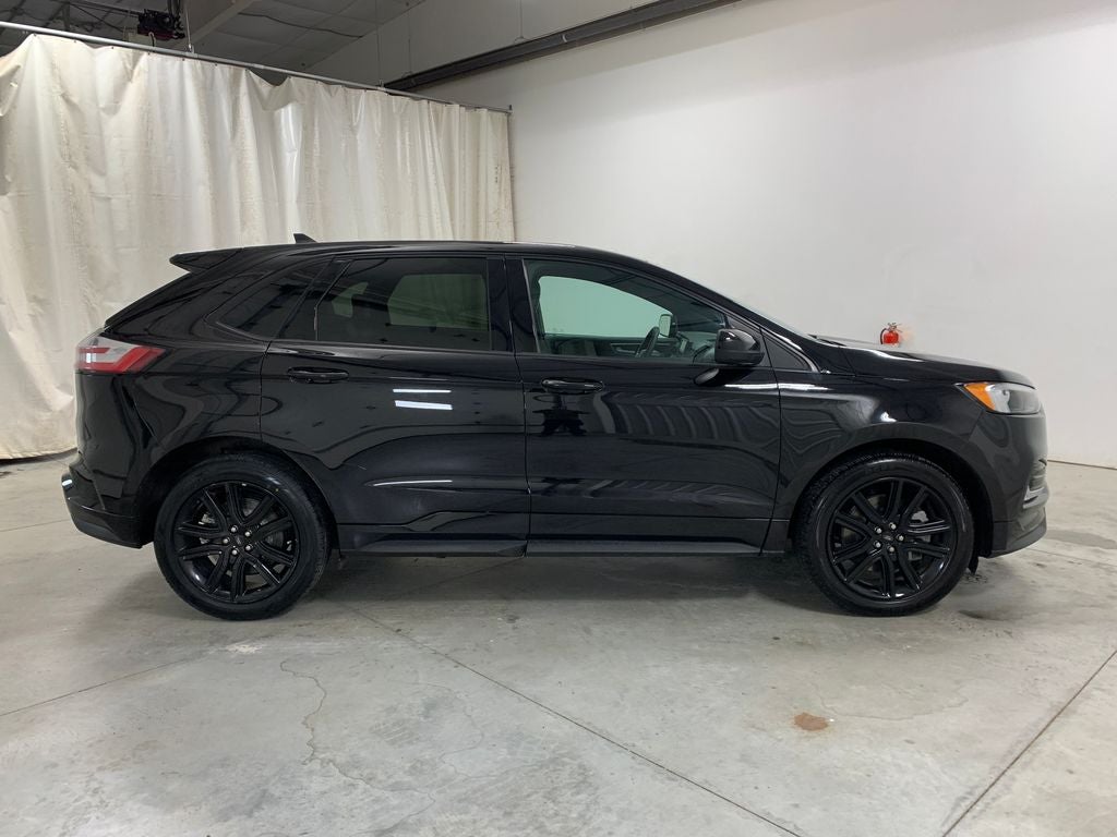 2022 Ford Edge ST Line